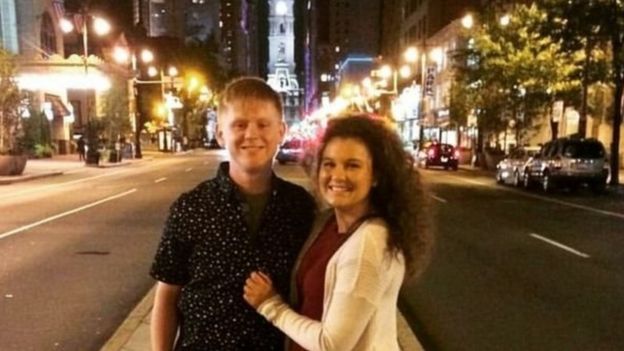 எலிஜாவும் அவரது தோழி மார்கோவும்