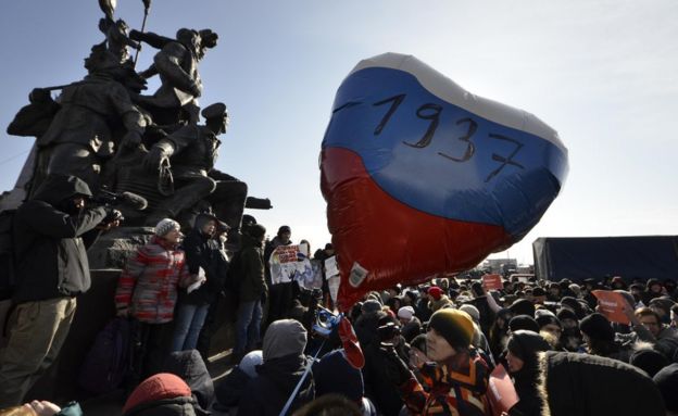 Supporters of Alexei Navalny attend a rally for a boycott of the 18 March presidential election in the far eastern city of Vladivostok, Russia, 28 January 2018