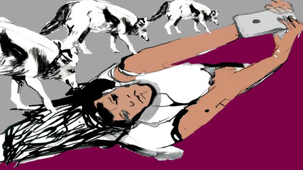 Ilustración de una persona sacándose un selfie con lobos en el fondo. Ilustración de Katie Horwich.
