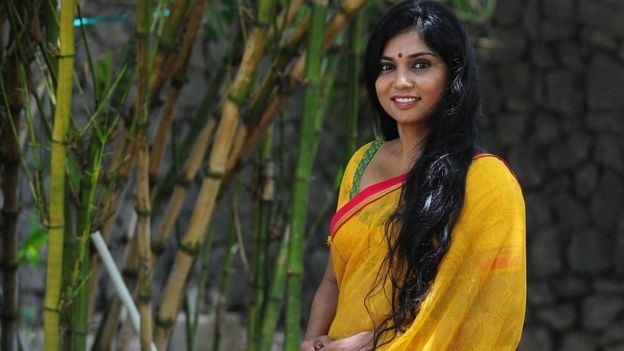 நடிகை உஷா ஜாதவ்