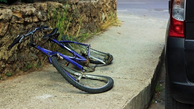 damaged bicycle