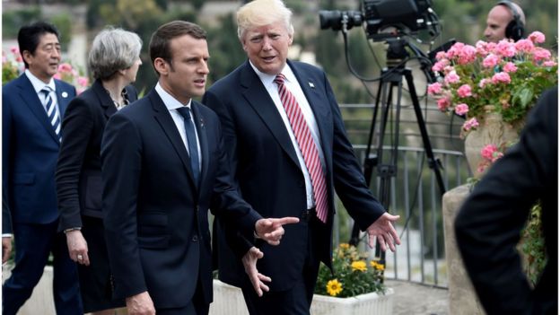 Donald Trump e Emmanuel Macron em encontro do G7 na Itália em imagem de 26 de maio de 2017