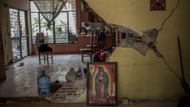 edificio destruido en Mexico