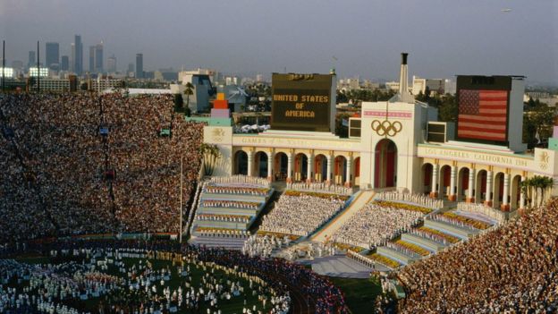 Ceremonia de apertura de la Olimpiadas de Los Ángeles en 1984.