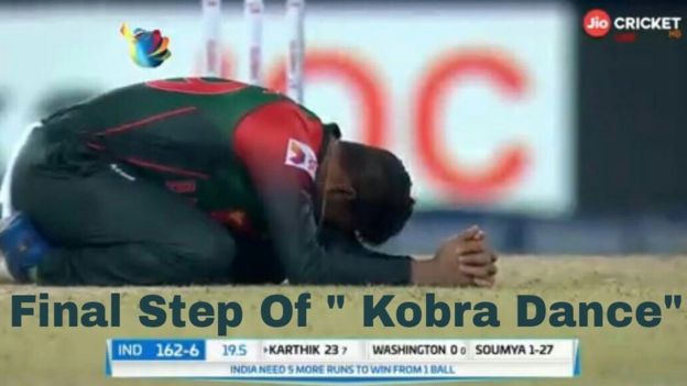 பாம்புகளுக்கு பாலூட்டிய இந்திய அணி - வைரலாகும் கிரிக்கெட் மீம்கள்