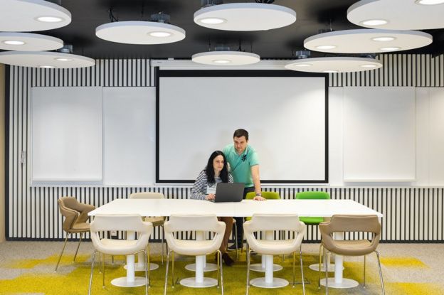 Man and woman in Innogy office