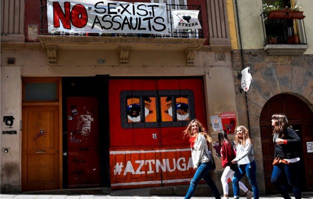 Festa de San Fermín, em Pamplona, tem chamado a atenção por casos de assédio e abuso sexual