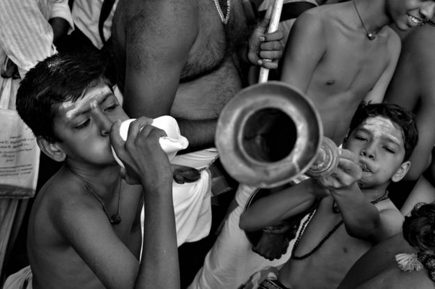 மைலாப்பூர் திருவிழாவில் 'இசை' சிறுவர்கள் - மாணிக்கவாசகம், சென்னை