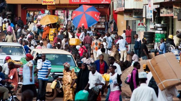 السكان في قلب أوغندا