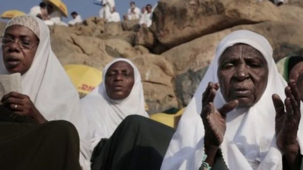 Mahujaji wakongamana katika mlima Arafat