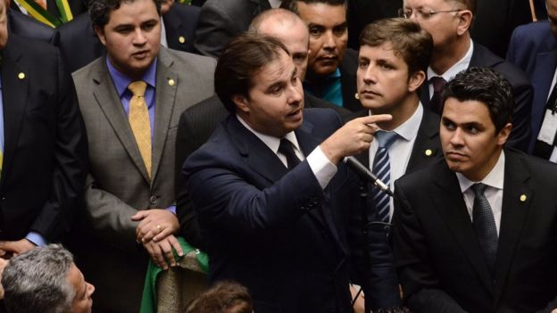 Rodrigo Maia vota a favor do impeachment de Dilma