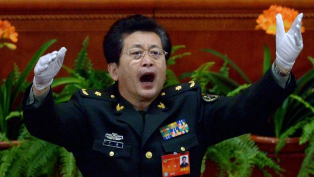 於海大校在中國全國政協會議開幕式上指揮唱國歌(2014年)