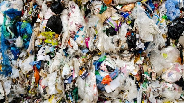 Resíduos de plástico preparados para a reutilização