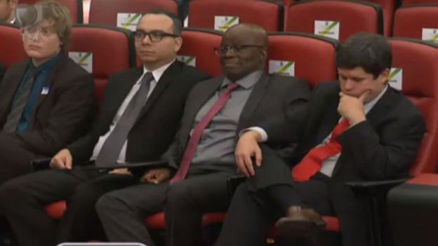 Joaquim Barbosa a duas poltronas de Zé Gustavo, porta-voz nacional da Rede