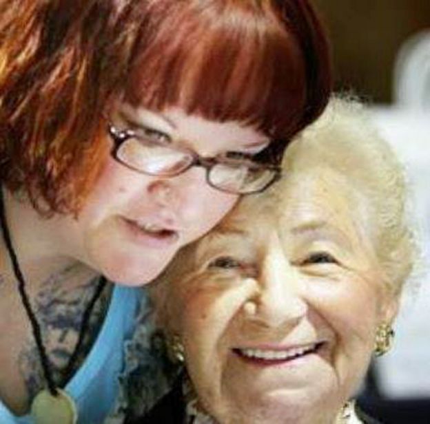 Angela con Leah Roth