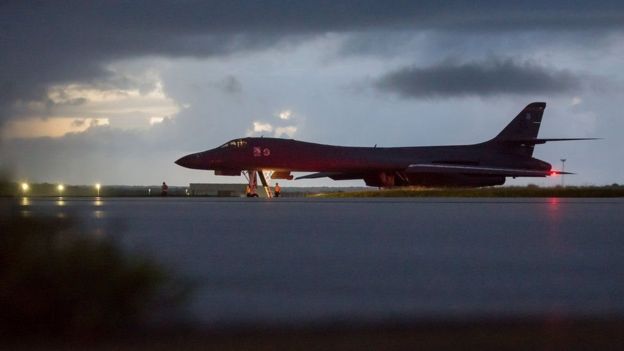 Bombardero B1-B de Estados Unidos