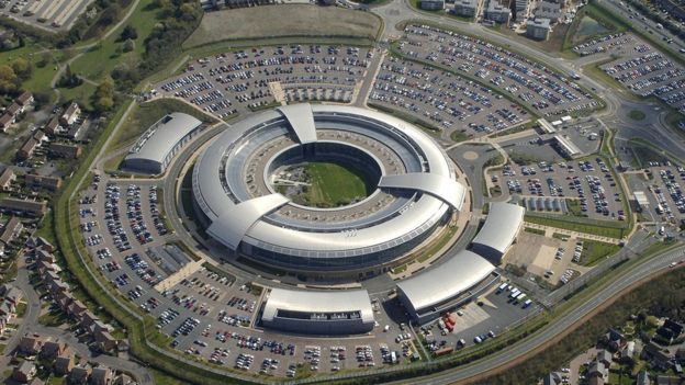 İngiltere'nin iletişim istihbaratı GCHQ'un Cheltenham'daki merkezi