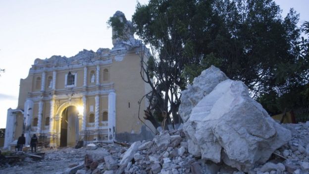 Igreja de Atzala destruída pelo terremoto