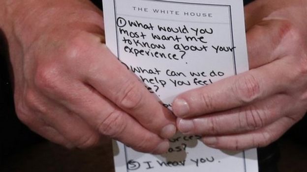 Trump acudió a la reunión con los sobrevivientes de Parkland con una lista de preguntas sobre la experiencia que vivieron.