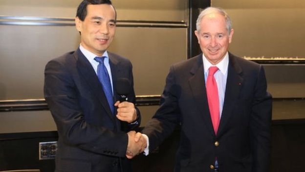 Anbang Insurance Group chairman Wu Xiaohui (left) and Blackstone chairman Stephen Schwarzman at an event in China last year