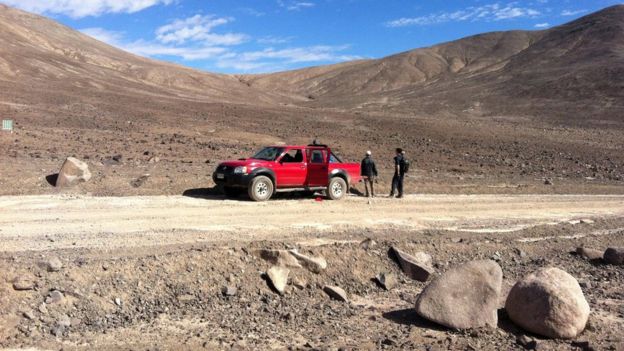 Los investigadores en Atacama. (Foto: Dirk Schulze-Makuch/Universidad Estatal de Washington/PA)