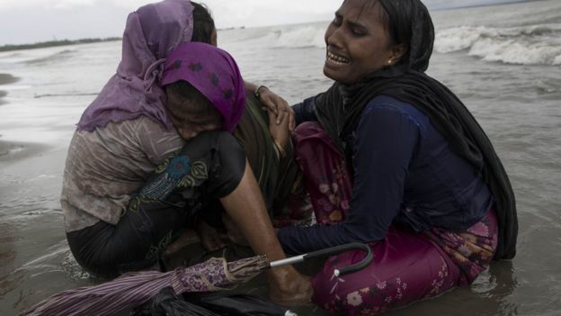 অনেকেই ফেলে এসেছেন নিকটাত্মীয়দের।