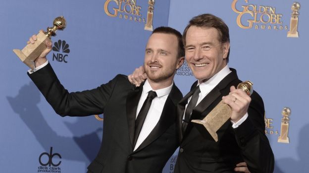 Los actores Aaron Paul (izquierda) y Bryan Cranston.