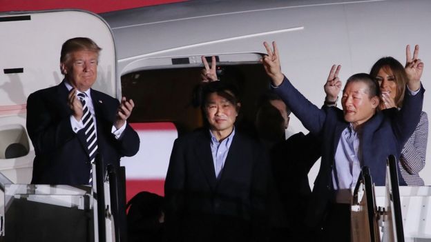 Los Trump, junto a los ciudadanos estadounidenses liberados por Pyongyang.