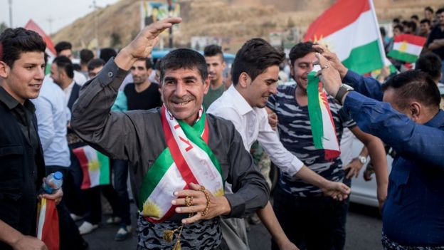 الأكراد أدلوا بأصواتهم وهم يحتفلون بيوم تاريخي