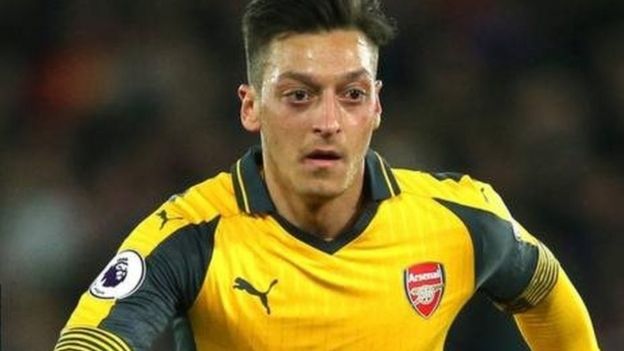 Mesut Ozil kuuzwa na Arsenal
