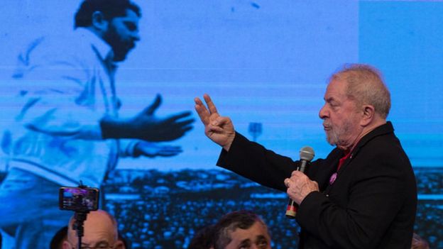 Ex-presidente Lula durante discurso no primeiro dia do 6º Congresso do nacional do PT em Brasília em junho de 2017.