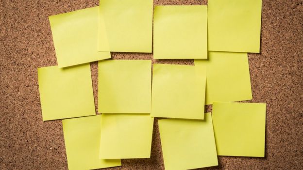 Notas post-it vacías. Foto de Artisteer - Getty Images