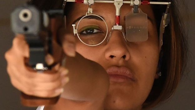 வெள்ளி வென்ற ஹீனா சித்து