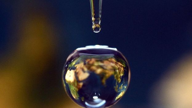 தண்ணீர் பாட்டில்களில் பிளாஸ்டிக் துகள்கள்