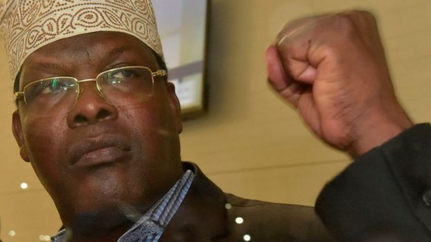 Miguna Miguna amekesha katika uwanja wa ndege wa kimataifa Jomo Kenyatta kwa siku ya pili