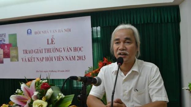 Ông Phạm Xuân Nguyên phát biểu tại Lễ trao Giải thưởng Văn học của Hội Nhà văn Hà Nội năm 2013