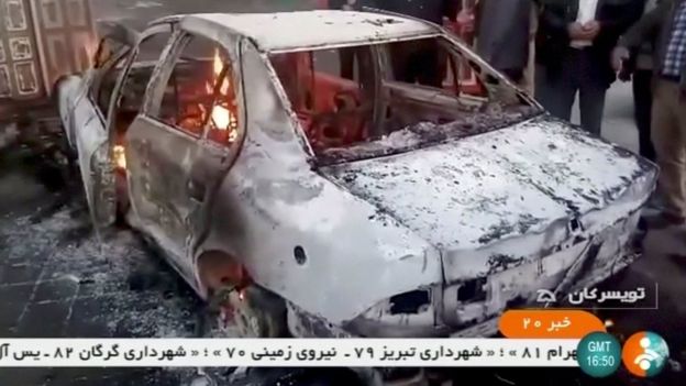 Zancan kentinde bazı araçların ateşe verildiği bildirildi.