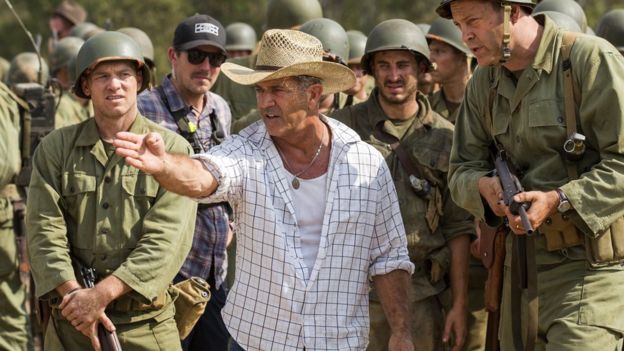 Mel Gibson directing Hacksaw Ridge