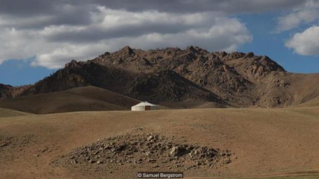 蒙古的面积是英国的七倍多，但是道路却只有英国的 2%（图片来源：Samuel Bergstrom）