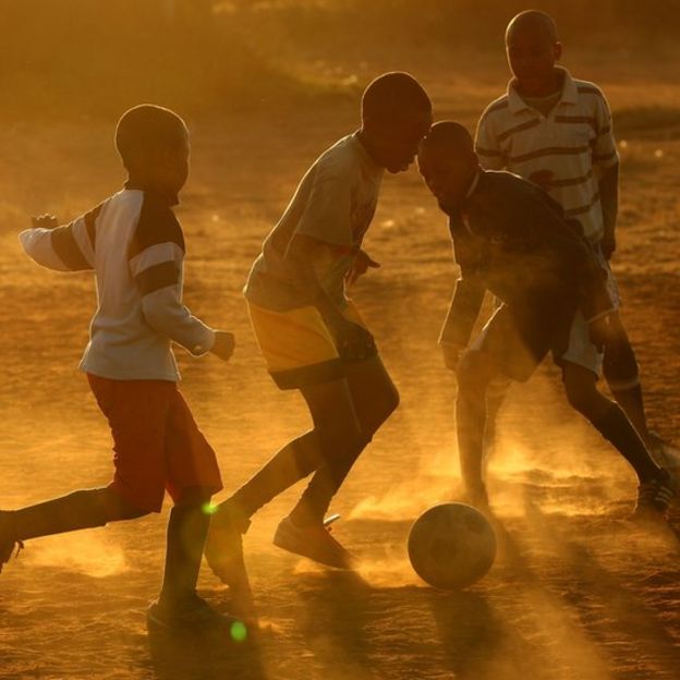 Niños jugando en Sudáfrica