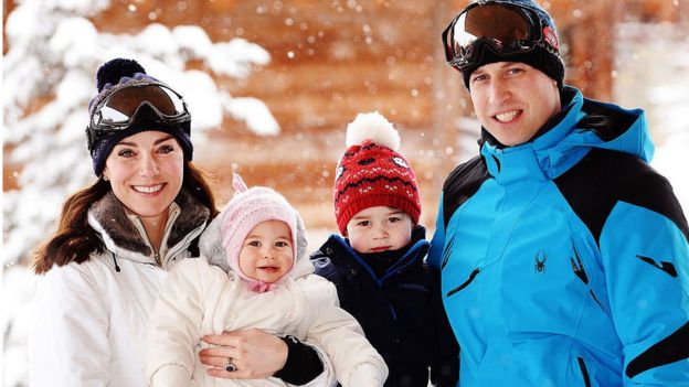 Герцог и герцогиня Кембриджские с детьми во время отпуска во Франции