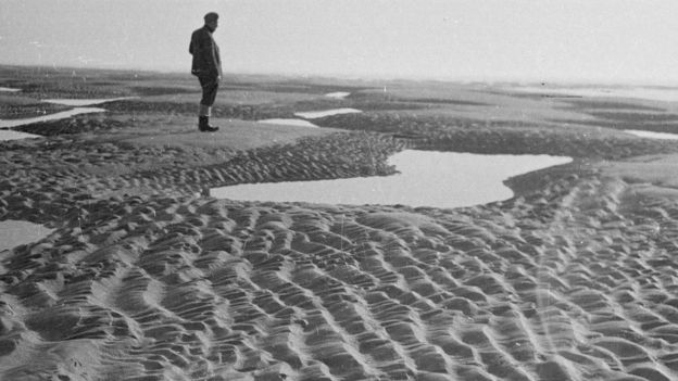 Un poblador local en los Goodwin Sands, en una foto de 1948