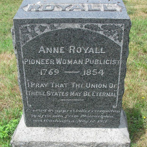 Tumba de Anne Royall en el Cementerio del Congreso