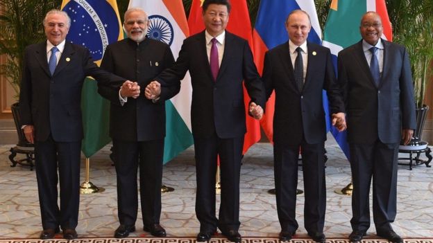 Os respectivos representantes do bloco dos Brics: Michel Temer (Brasil), Narenda Modi (Índia), Xi Jinping (China), Vladimir Putin (Rússia) e Jacob Zuma (África do Sul)