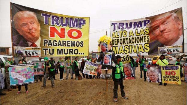 Protesta contra el muro en Tijuana, México
