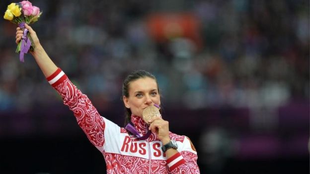 La atleta rusa Yelena Isinbayeva rechazó la medida impuesta en su contra.