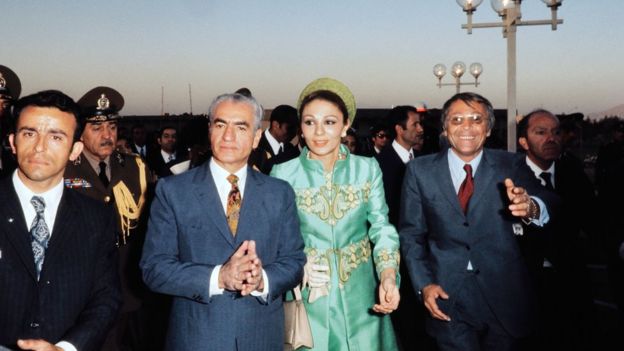 El sha de Irán con su esposa Farah Pahlavi