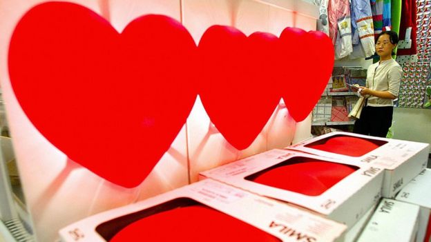 முகம் தெரியாத 5,000 பேருக்கு 'ட்ரீட்' கொடுத்த சீனர்