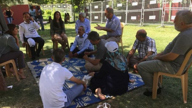 HDP Siirt Milletvekili Besime Konca da ziyarete gelenler arasında