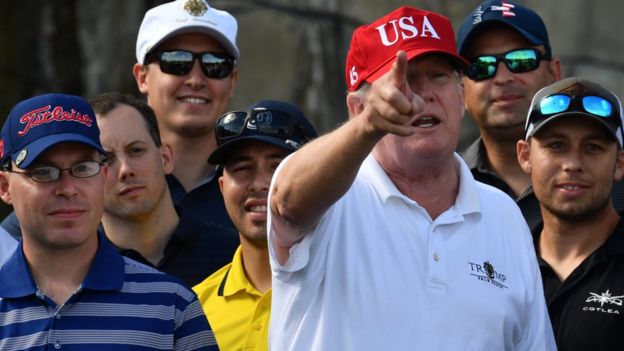 Tổng thống Donald Trump tại Sân golf Trump International Golf Course ở Mar-a-Lago, Florida hôm 29/12/2017.